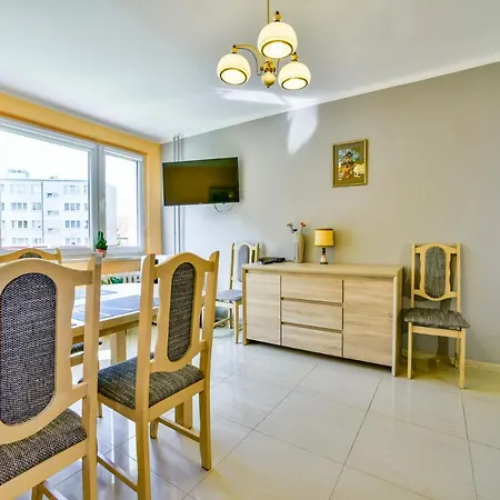 Apartment U Joli W Kolobrzegu Podczele - 2 Sypialnie, 50m2, Wifi I Parking Za Darmo! *