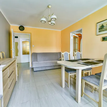 U Joli W Kolobrzegu Podczele - 2 Sypialnie, 50m2, Wifi I Parking Za Darmo! アパート *