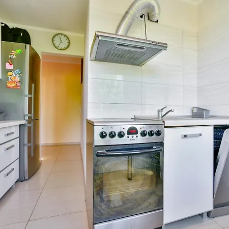 Apartment U Joli W Kolobrzegu Podczele - 2 Sypialnie, 50m2, Wifi I Parking Za Darmo! *